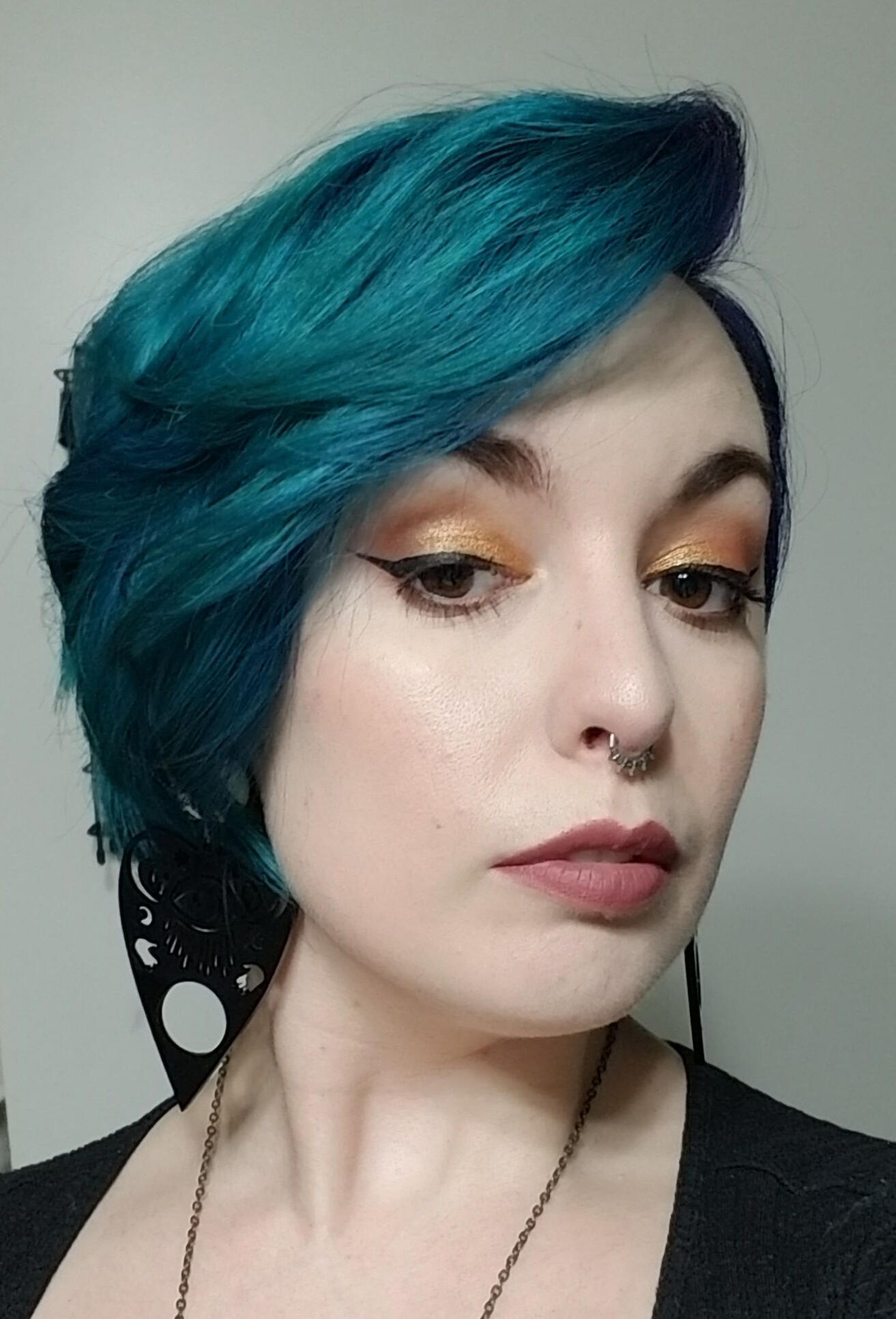 A close-up of the artist